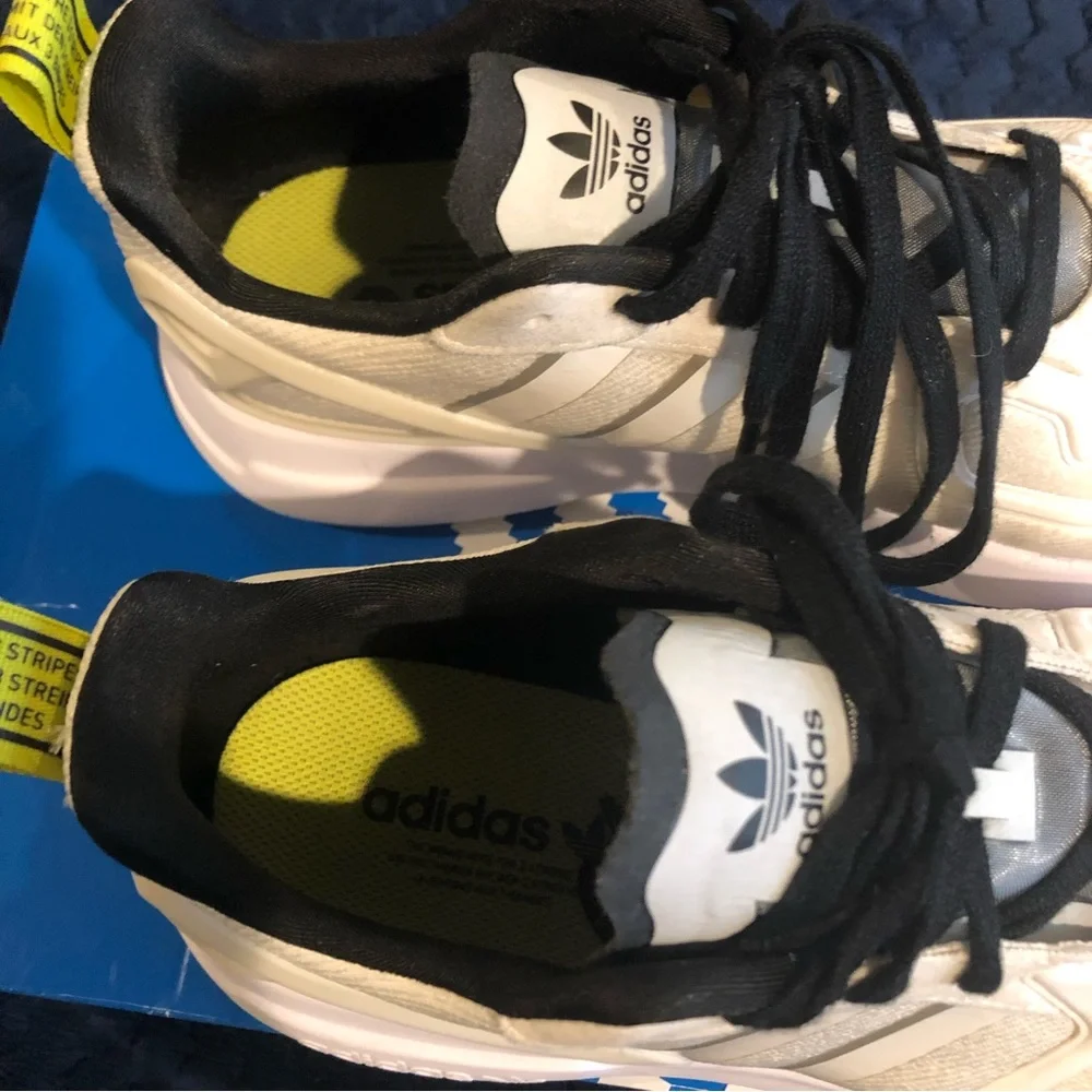 Adidas ZX 2K Flux size 7 white black grey like new - Picture 6 of 9